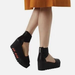 Sorel Cameron Flatform Ankle Strap Black Leather Platform Sandals